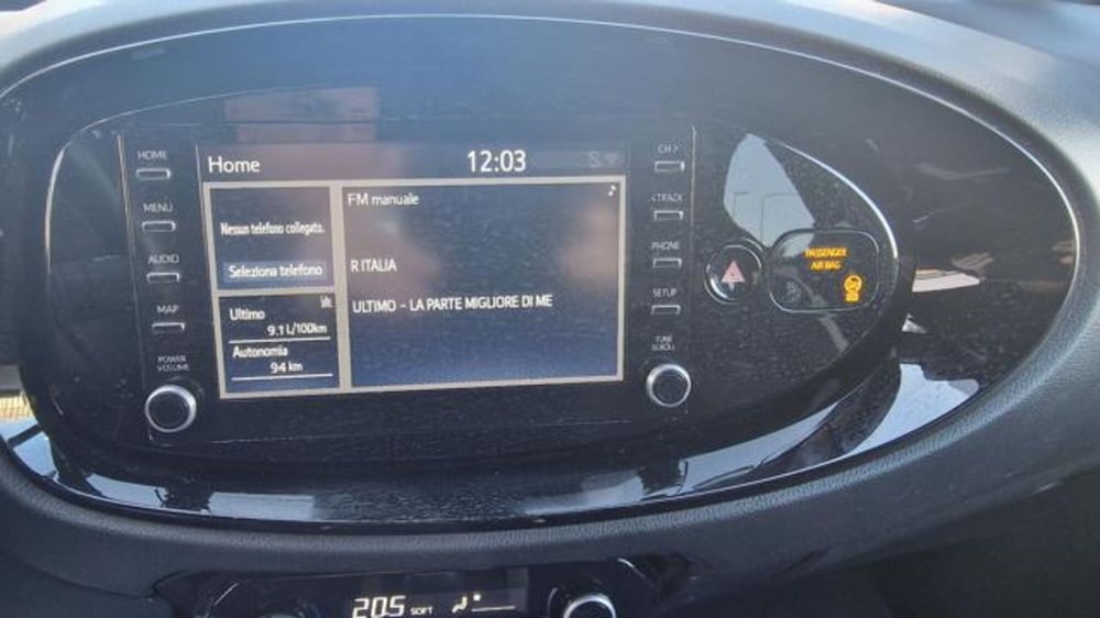 Toyota Aygo X usata a Milano (8)