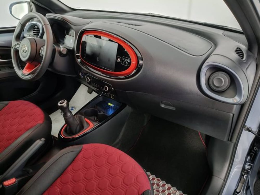 Toyota Aygo X usata a Teramo (10)