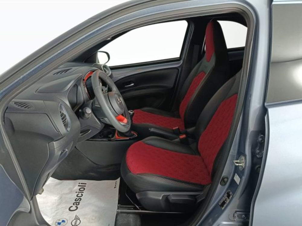 Toyota Aygo X usata a Teramo (8)