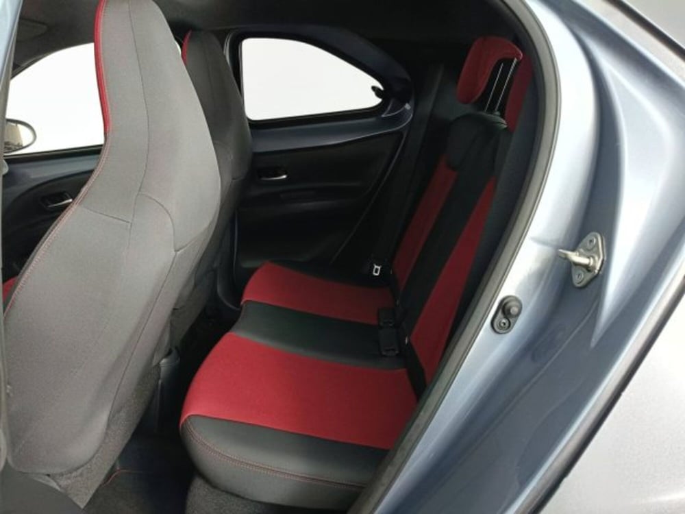 Toyota Aygo X usata a Teramo (9)