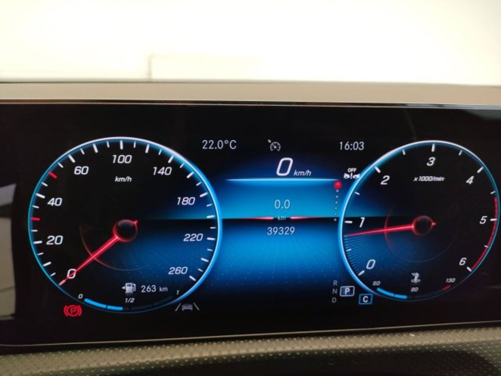 Mercedes-Benz CLA Shooting Brake usata a Teramo (15)