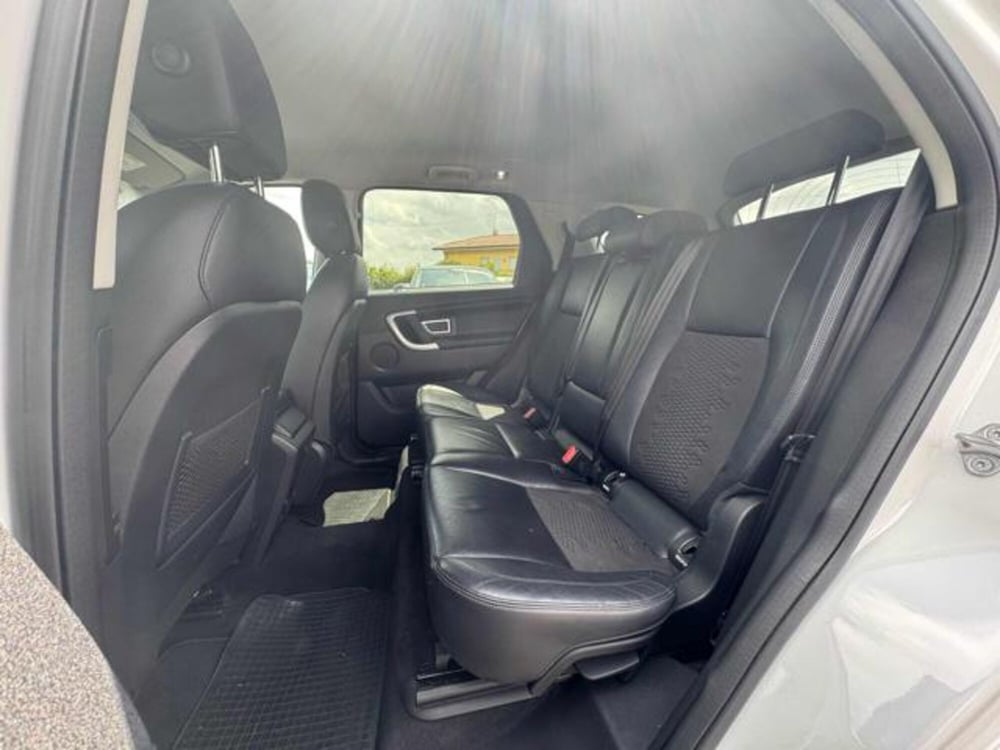 Land Rover Discovery Sport usata a Lucca (9)