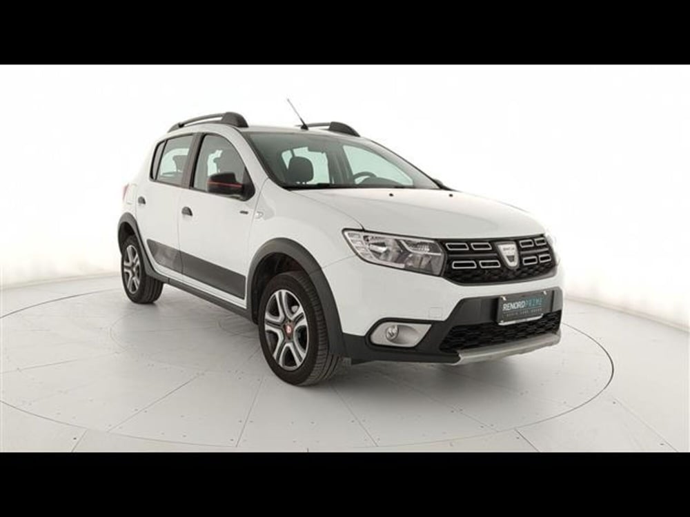 Dacia Sandero usata a Milano (3)