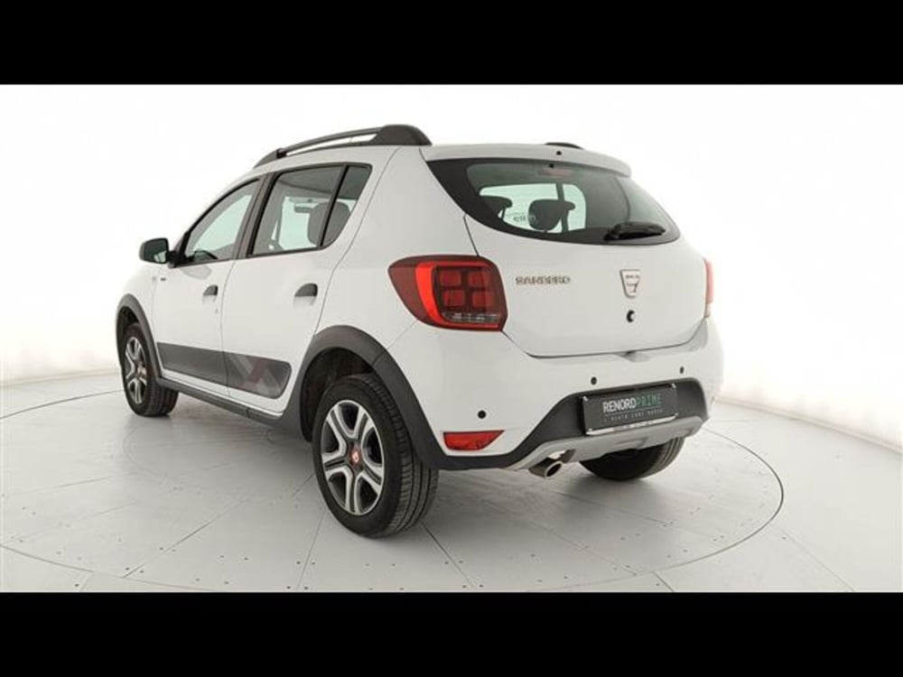 Dacia Sandero usata a Milano (6)