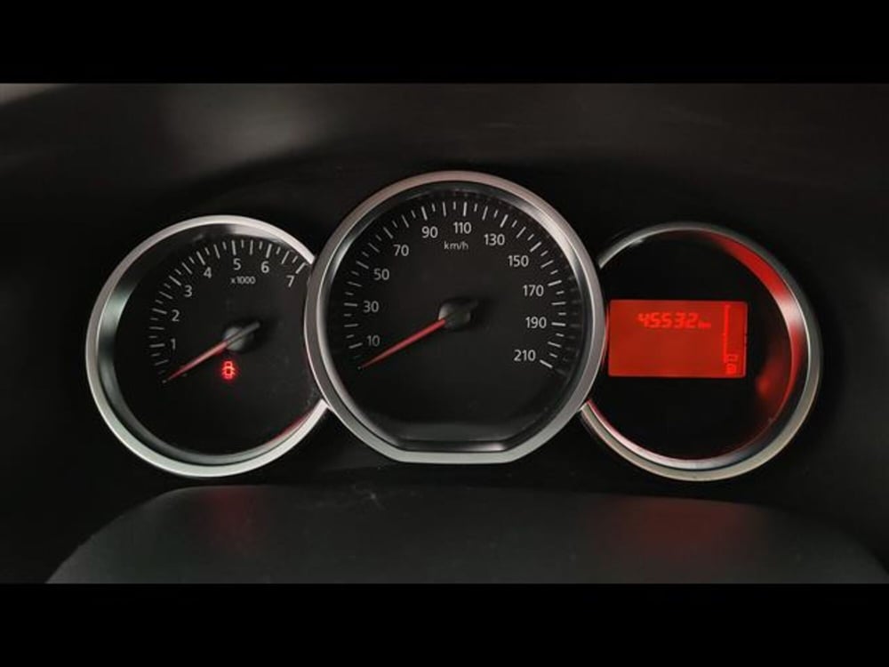 Dacia Sandero usata a Milano (8)