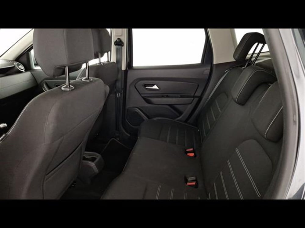 Dacia Duster usata a Milano (10)