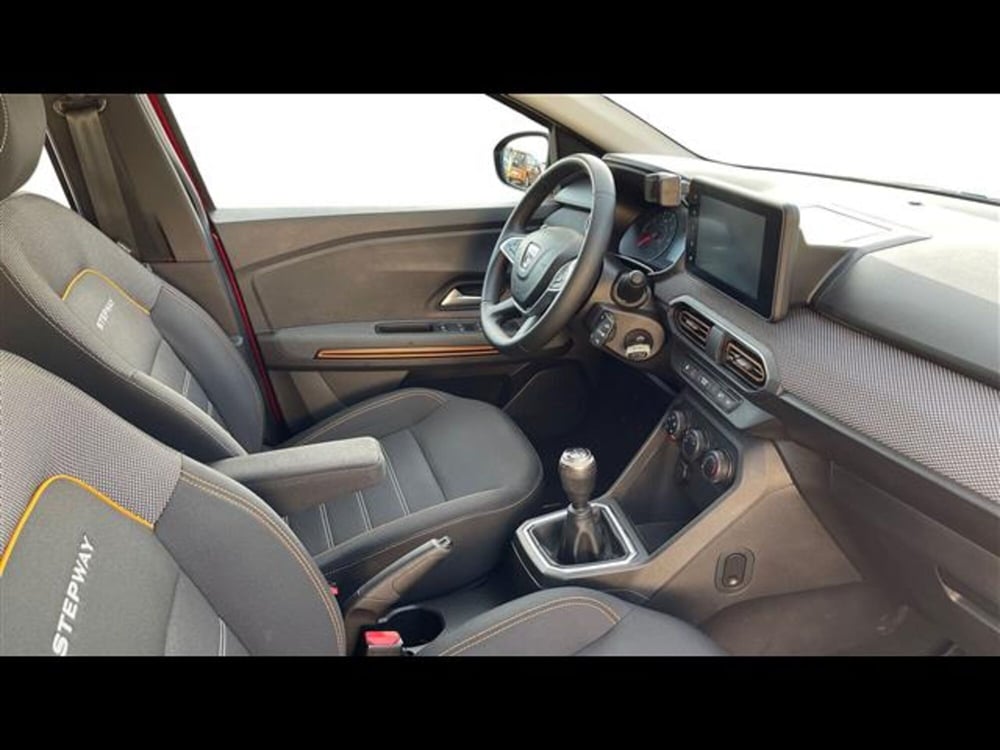 Dacia Sandero usata a Lecce (6)