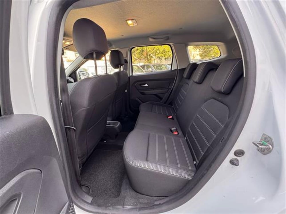 Dacia Duster usata a Pavia (9)