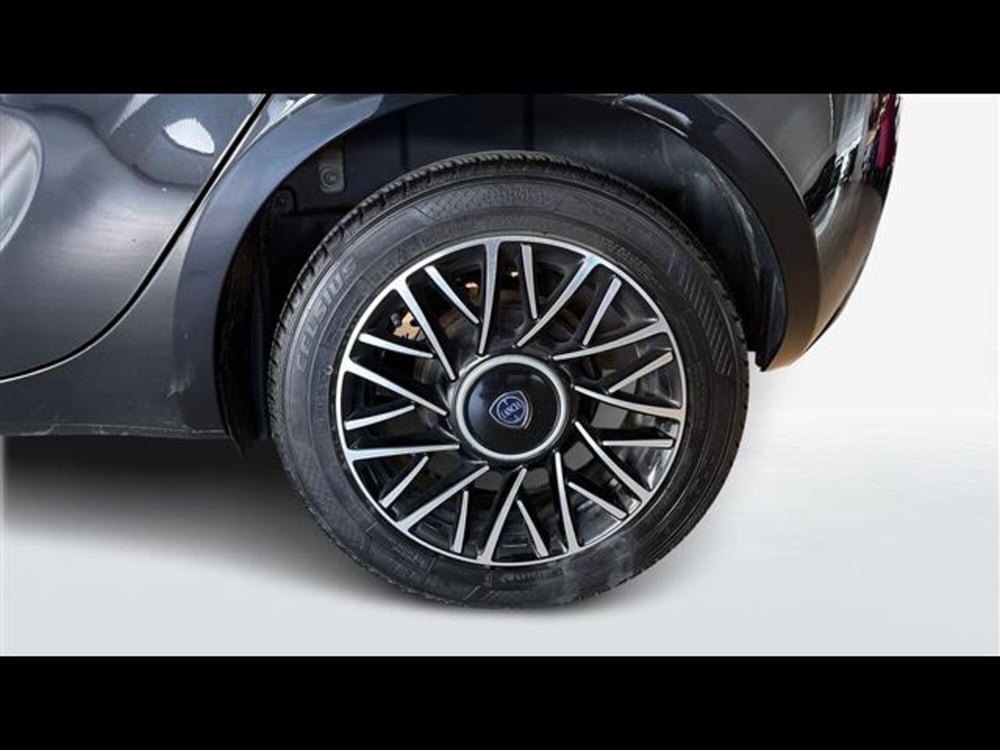 Lancia Ypsilon usata a Firenze (15)