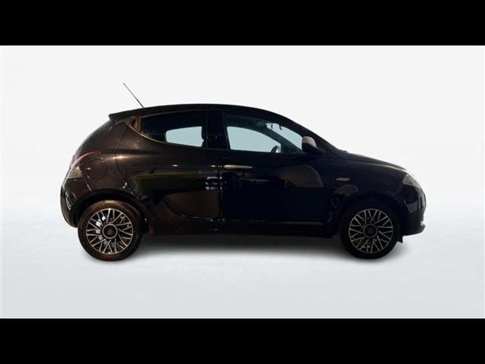 Lancia Ypsilon usata a Firenze (4)