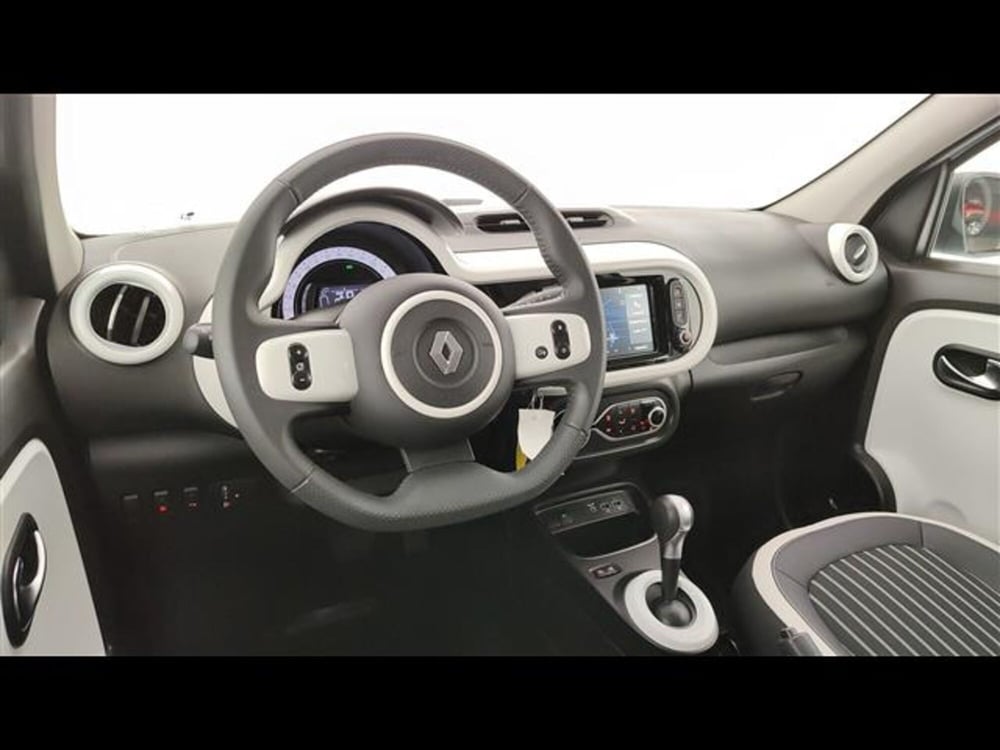 Renault Twingo usata a Milano (9)