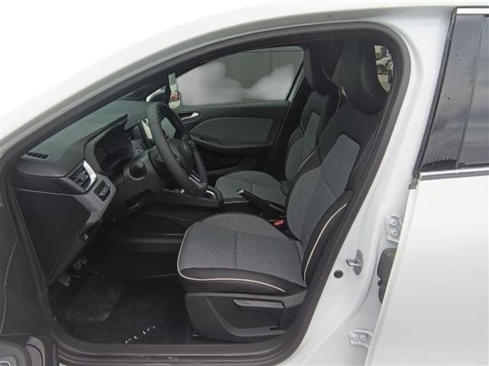 Renault Clio nuova a Livorno (9)