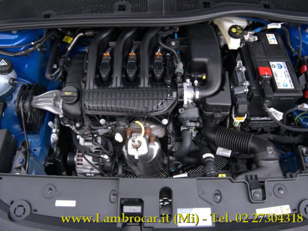 Opel Corsa nuova a Milano (17)