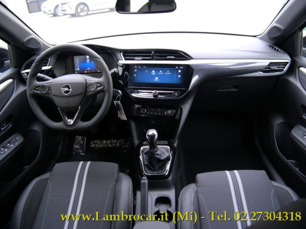Opel Corsa nuova a Milano (2)