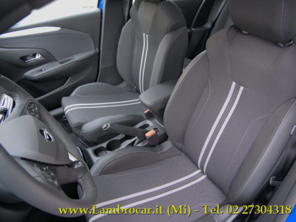 Opel Corsa nuova a Milano (4)