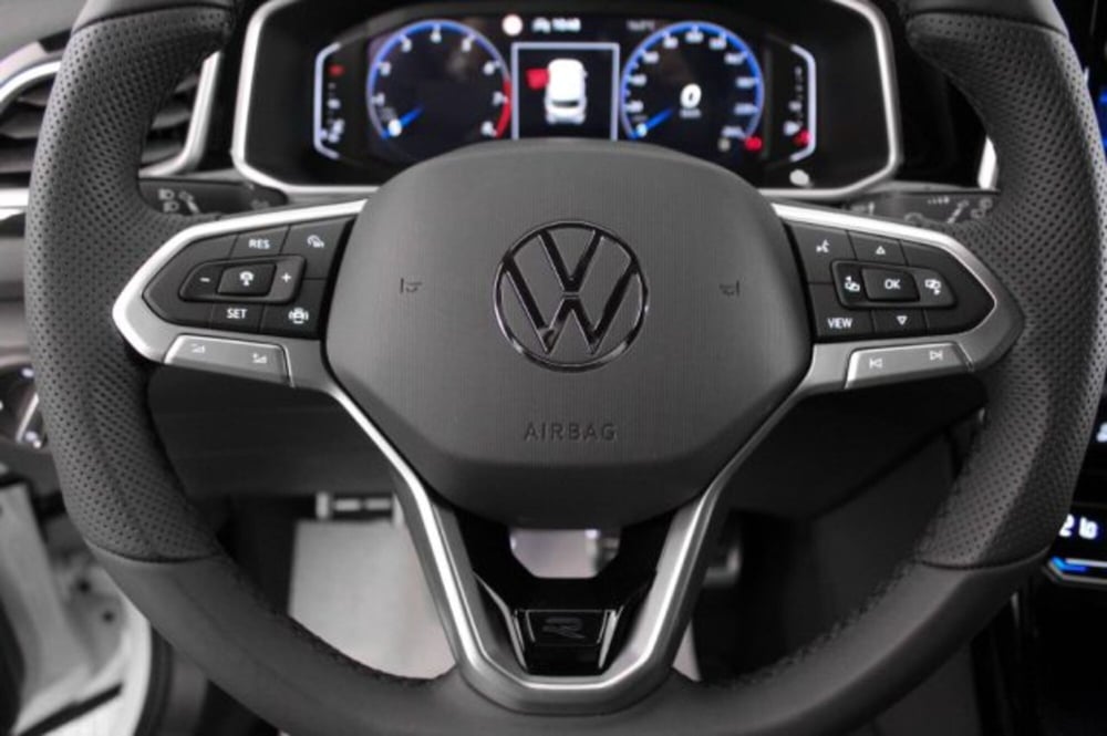 Volkswagen T-Roc nuova a Novara (14)