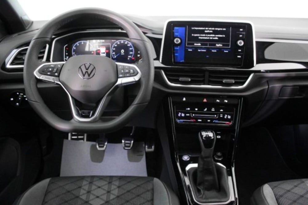 Volkswagen T-Roc nuova a Novara (7)