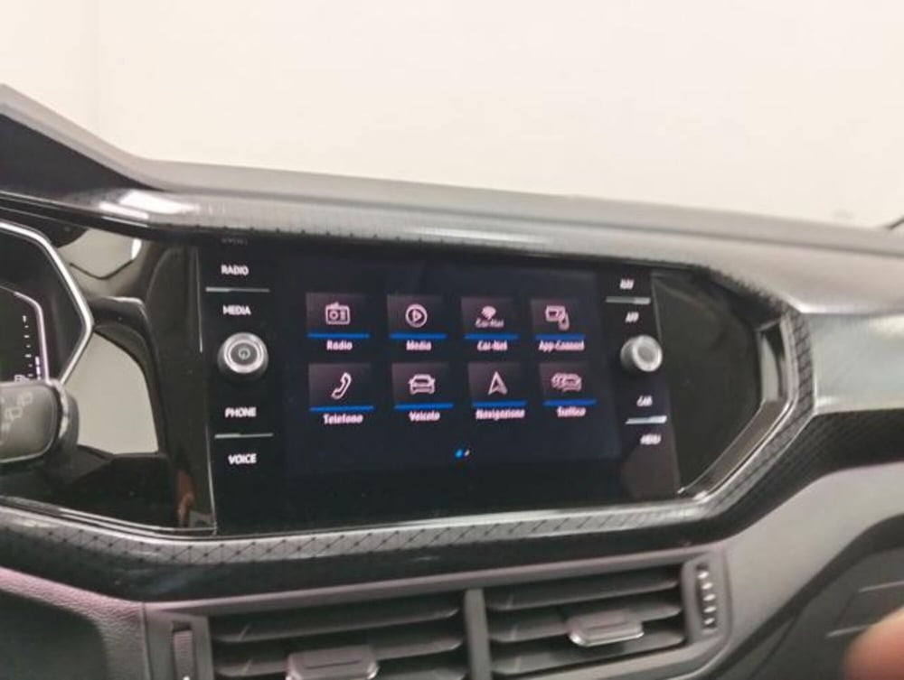 Volkswagen T-Cross usata a Como (13)