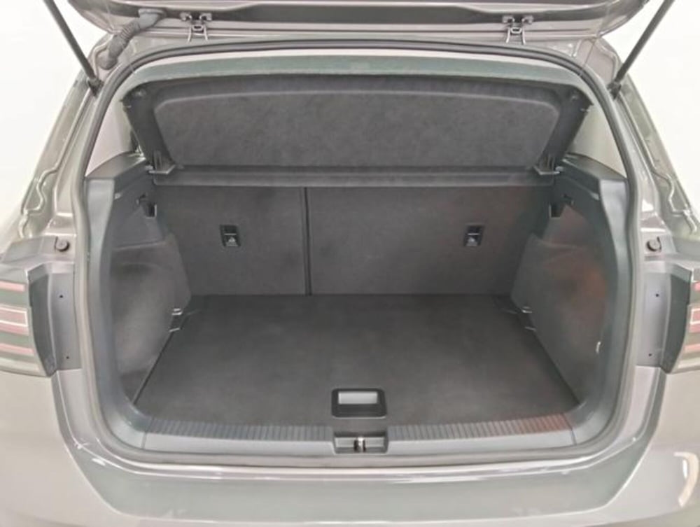 Volkswagen T-Cross usata a Como (18)