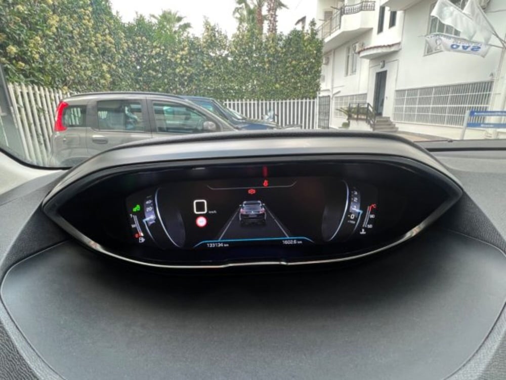 Peugeot 3008 usata a Napoli (16)