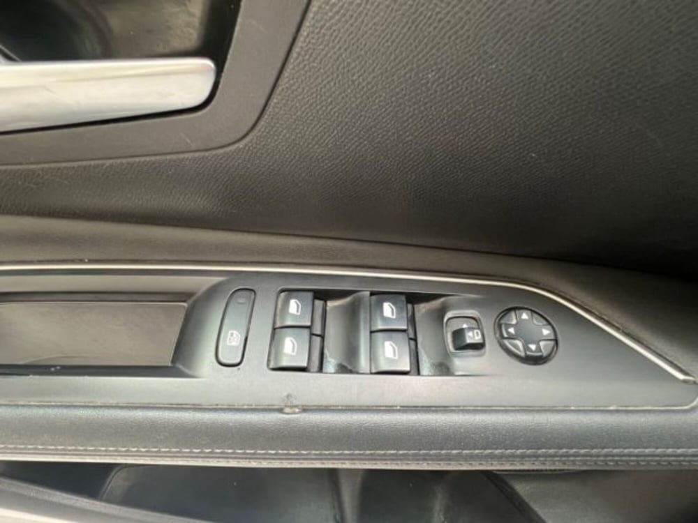Peugeot 3008 usata a Napoli (17)