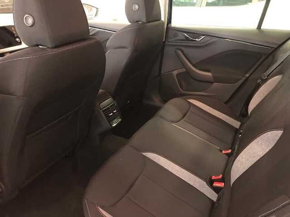Skoda Kamiq nuova a Ravenna (7)
