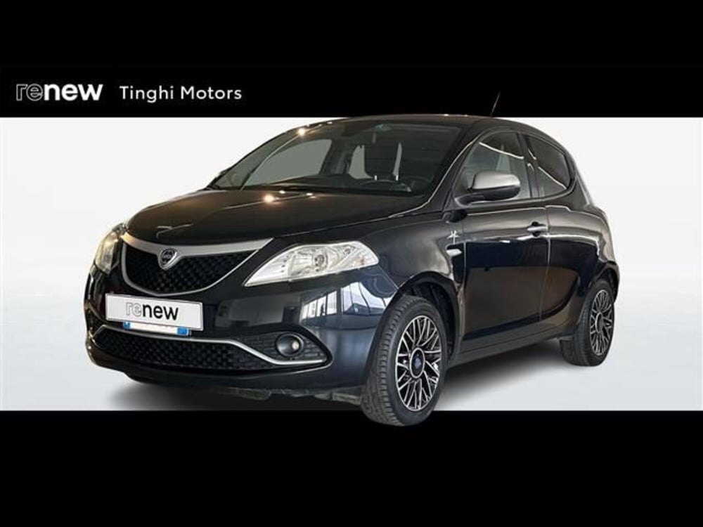 Lancia Ypsilon usata a Firenze