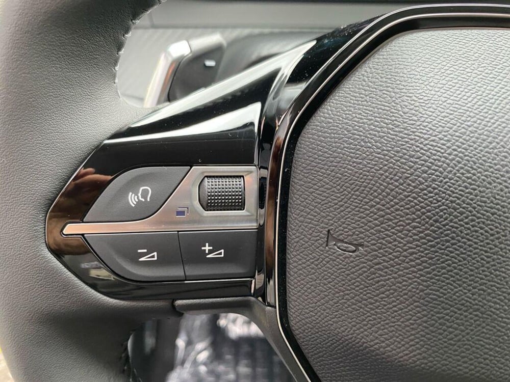 Peugeot 208 nuova a Torino (13)