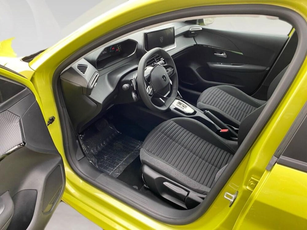 Peugeot 208 nuova a Torino (7)
