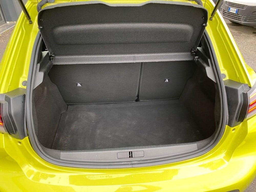 Peugeot 208 nuova a Torino (9)