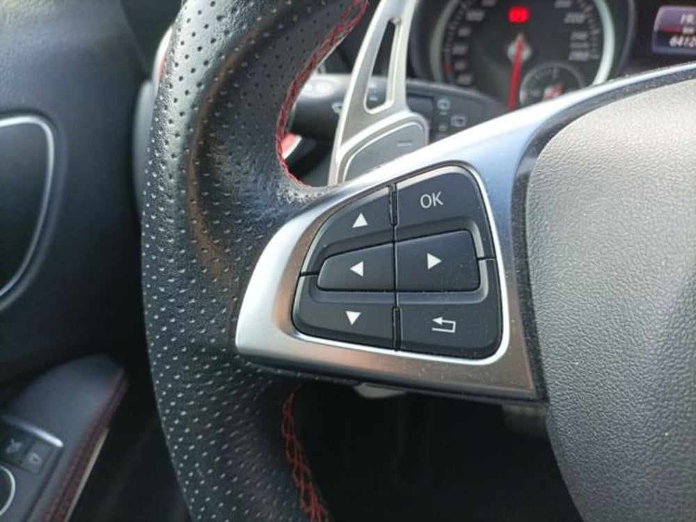 Mercedes-Benz GLA SUV usata a Milano (12)