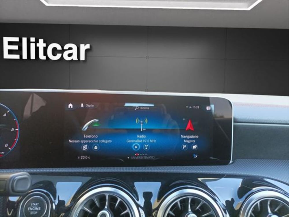 Mercedes-Benz CLA Shooting Brake usata a Milano (14)