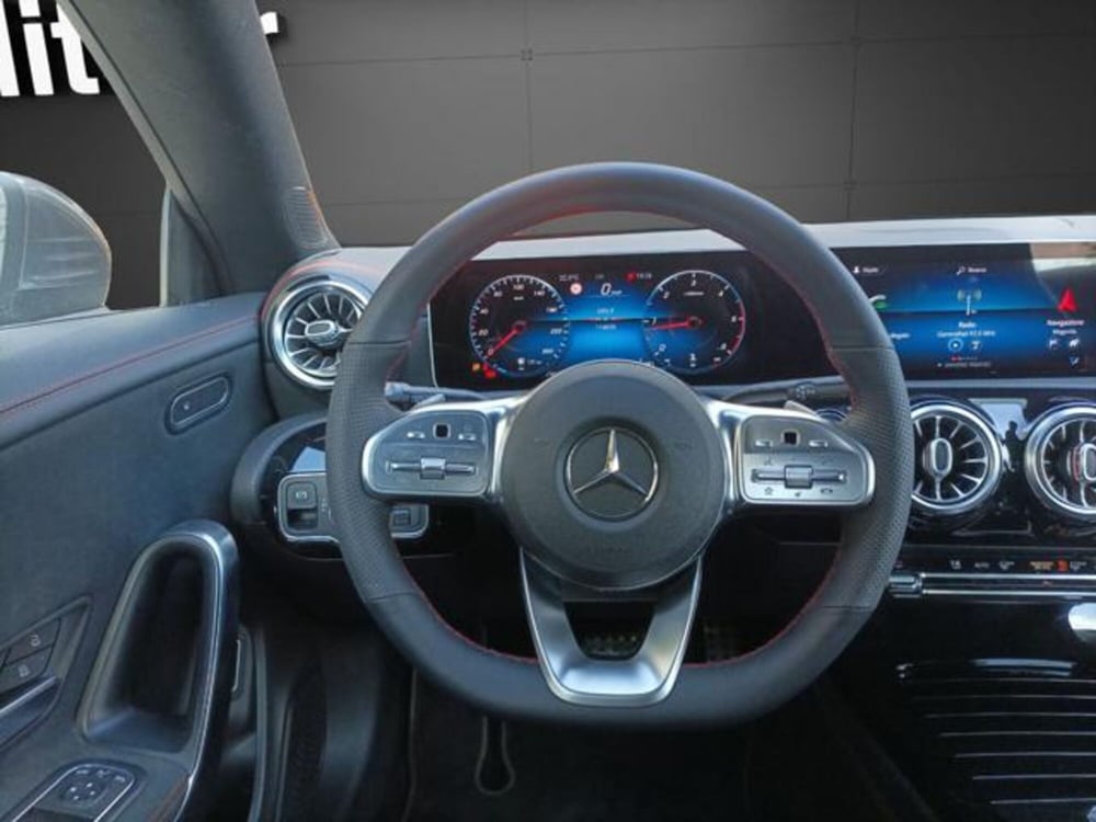Mercedes-Benz CLA Shooting Brake usata a Milano (8)