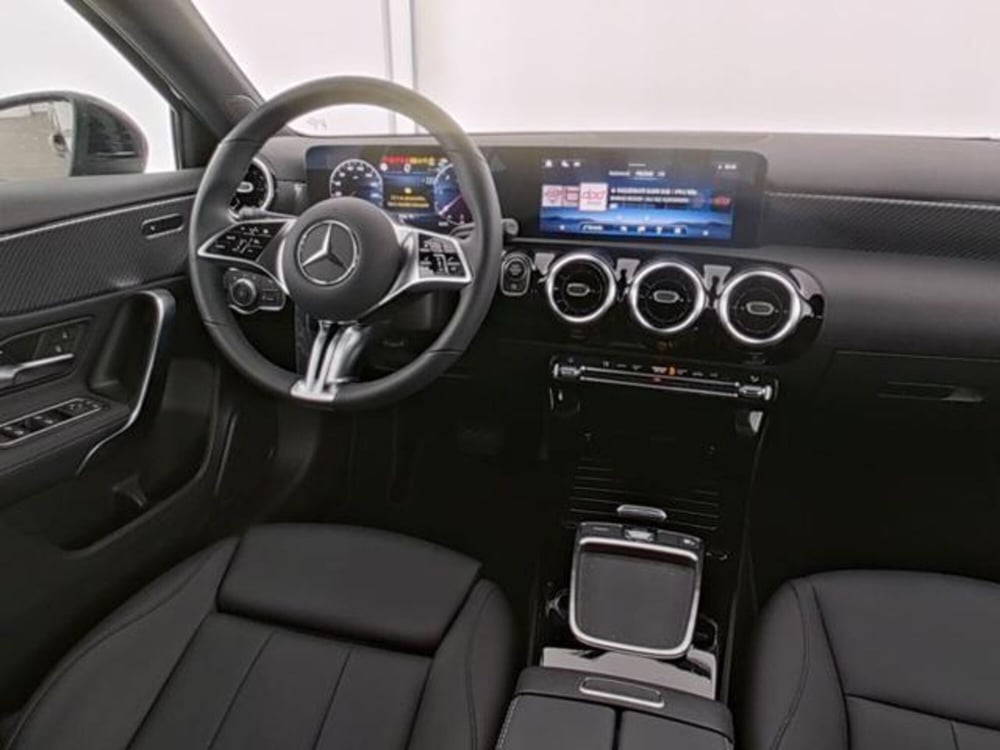 Mercedes-Benz Classe A usata a Milano (7)