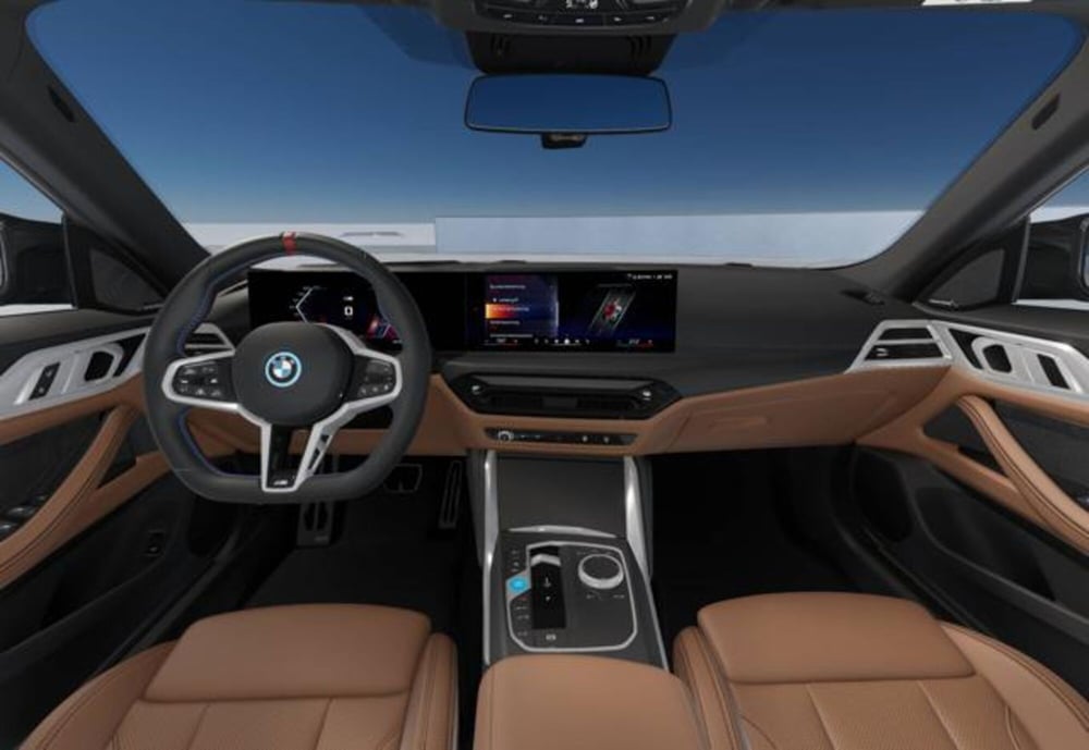 BMW i4 nuova a Modena (11)