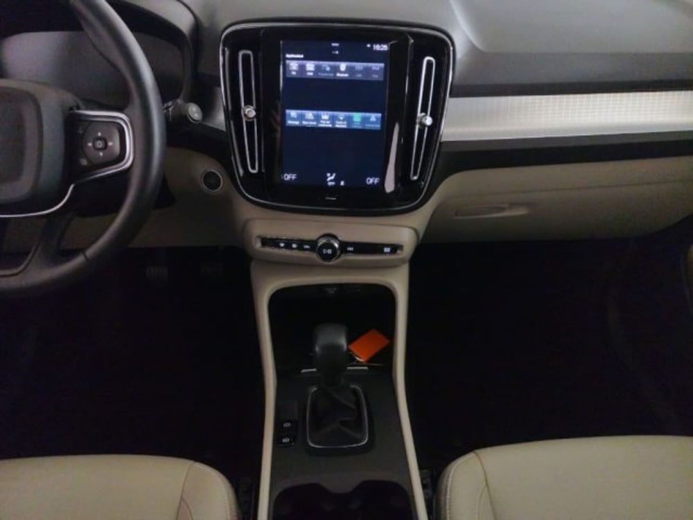 VOLVO Veicoli Commerciali XC40 usata a Modena (9)