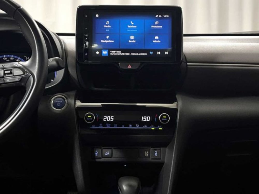 Toyota Yaris Cross usata a Sondrio (14)
