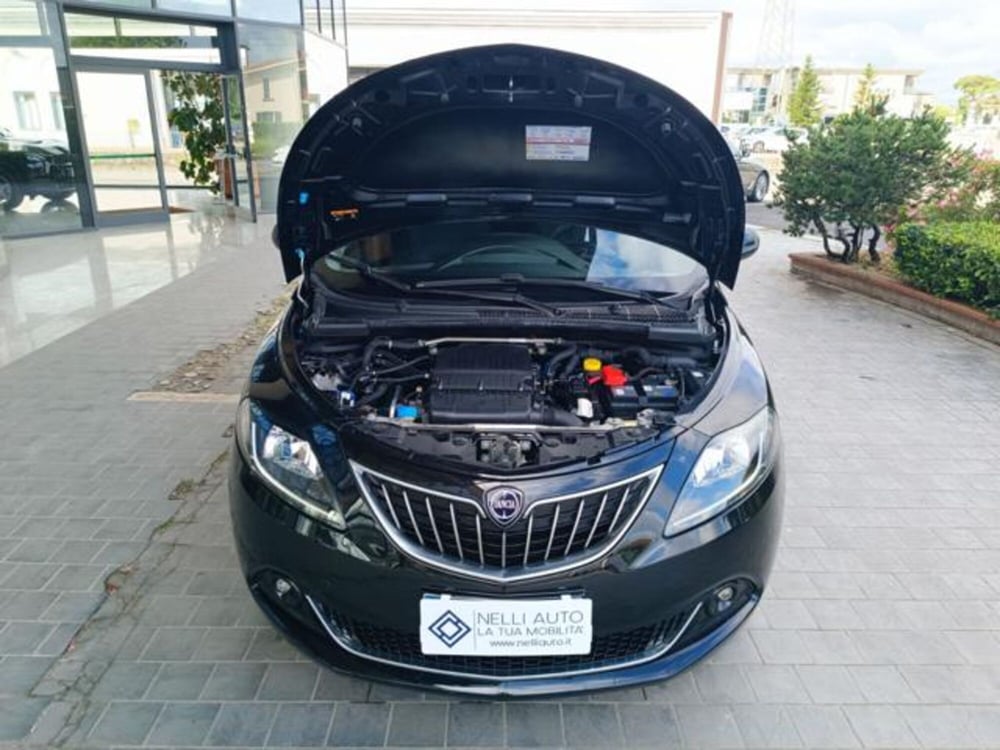 Lancia Ypsilon usata a Pisa (7)