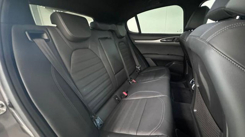 Alfa Romeo Stelvio usata a Reggio Emilia (11)