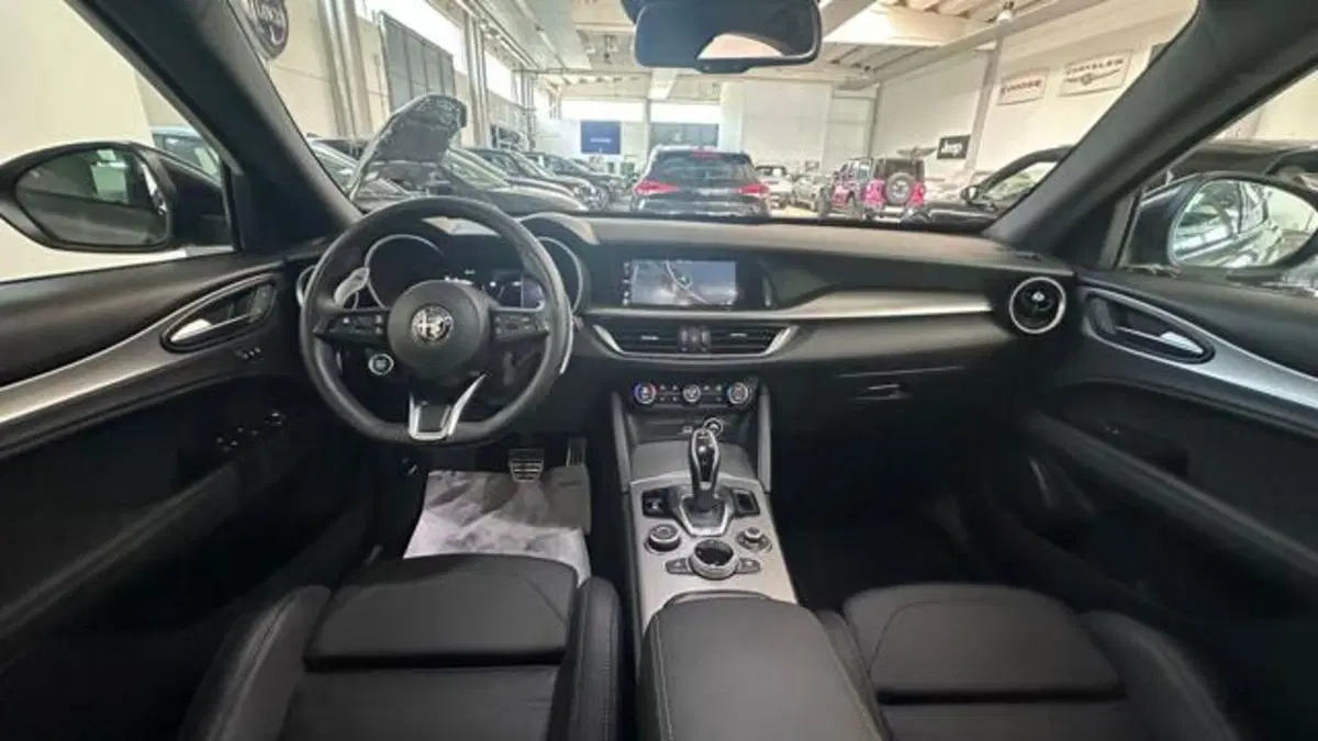 Alfa Romeo Stelvio usata a Reggio Emilia (17)