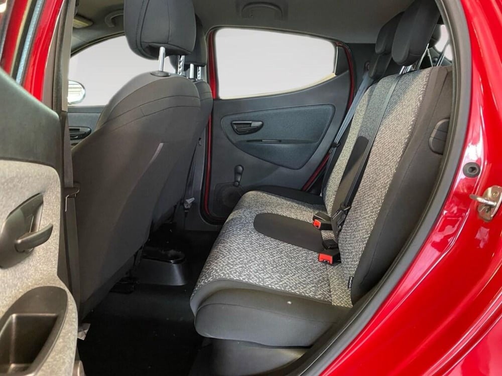 Lancia Ypsilon usata a Torino (8)