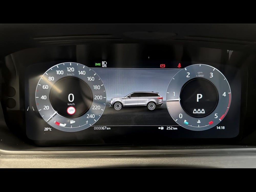 Land Rover Range Rover Velar nuova a Varese (10)