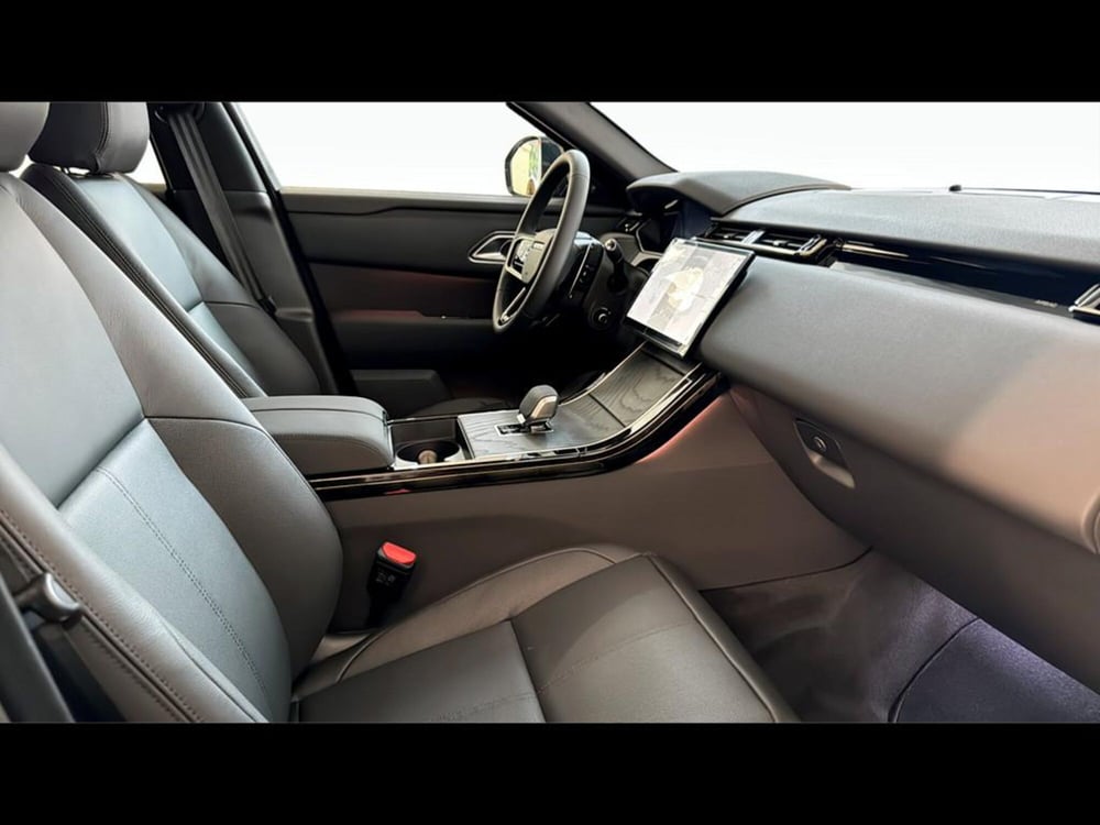 Land Rover Range Rover Velar nuova a Varese (3)