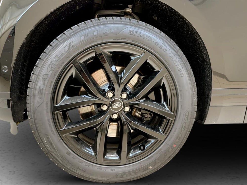 Land Rover Range Rover Velar nuova a Varese (9)