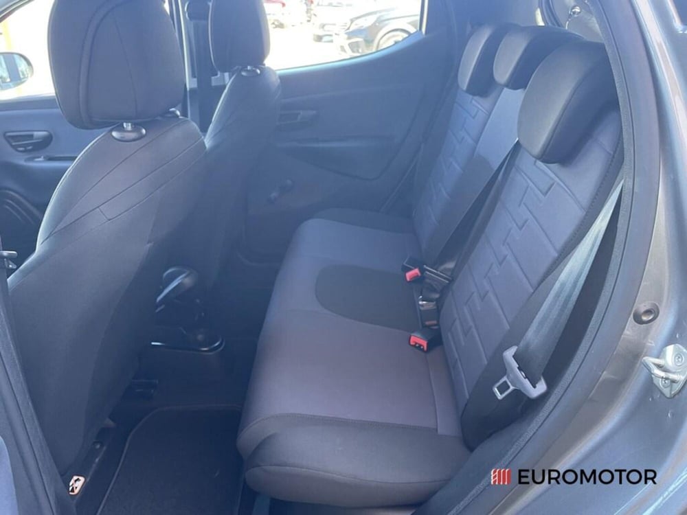 Lancia Ypsilon usata a Bari (10)
