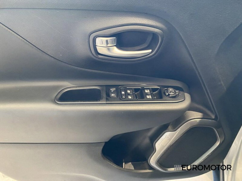 Jeep Renegade usata a Bari (12)