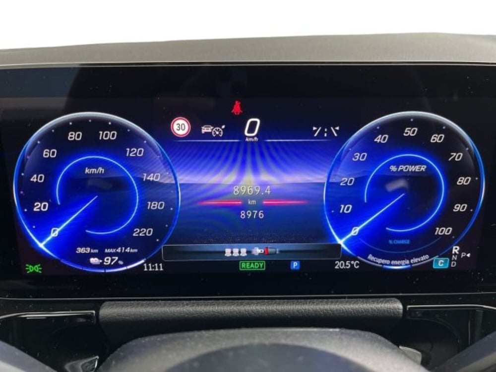 Mercedes-Benz EQA usata a Verona (13)