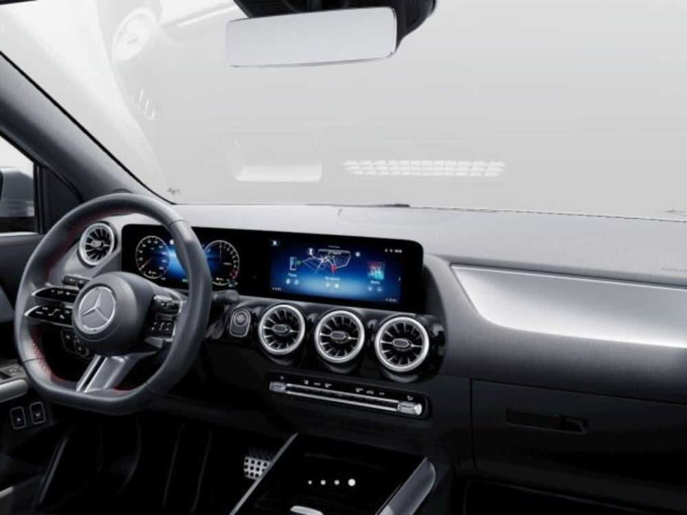 Mercedes-Benz GLA SUV nuova a Verona (8)
