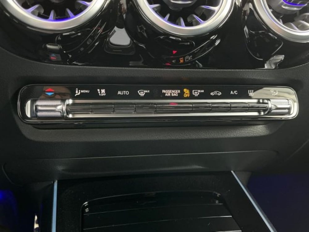 Mercedes-Benz GLA SUV nuova a Verona (14)
