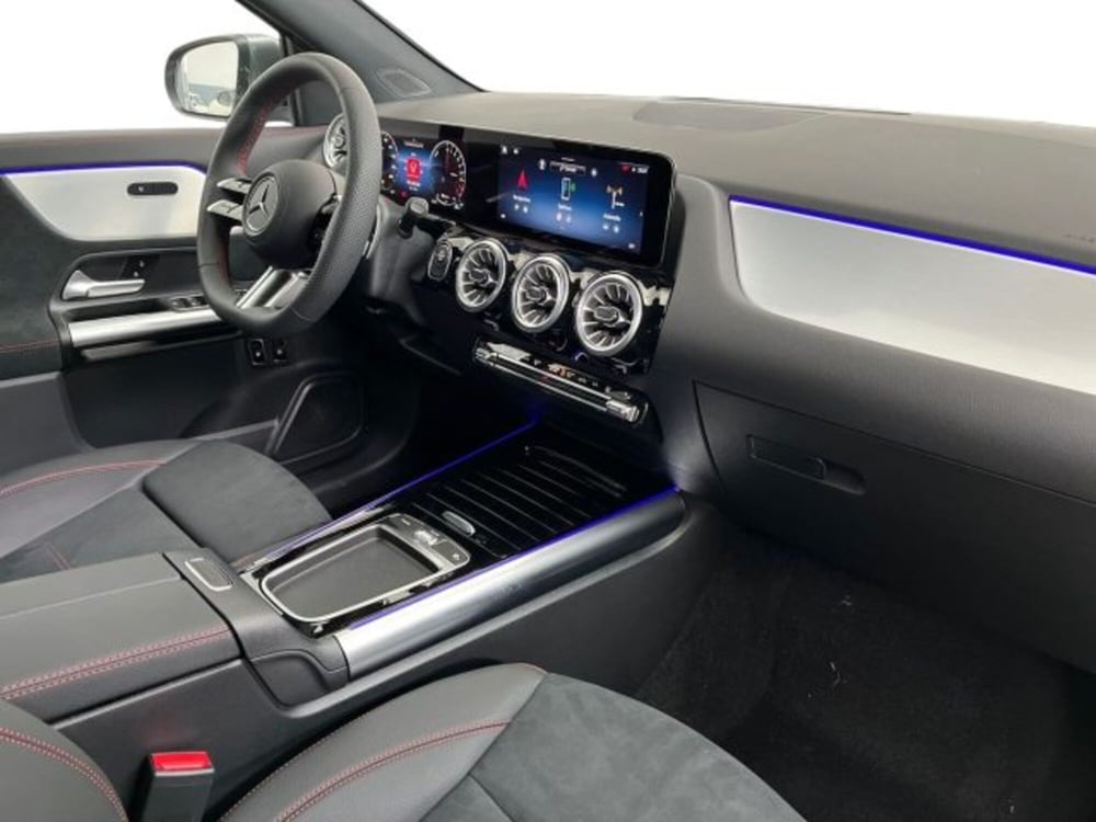 Mercedes-Benz GLA SUV nuova a Verona (15)